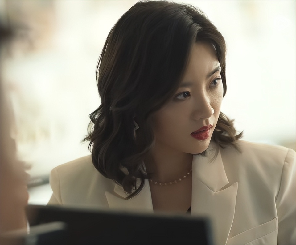 天顺平台登录：《玫瑰的故事》女星美貌前六排名：万茜第四，朱珠第三，第一凭啥